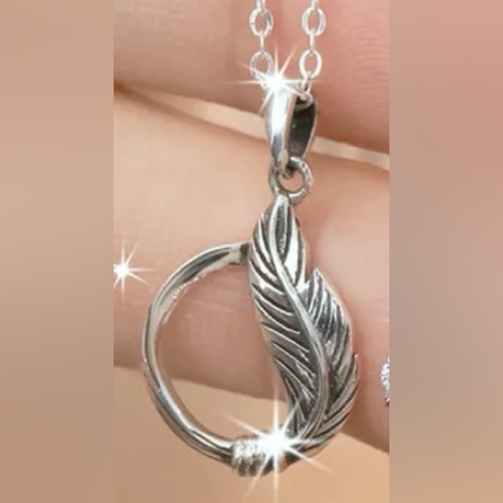 925 Sterling Silver Necklace Feather Collarbone Chain Wind Love Pendant